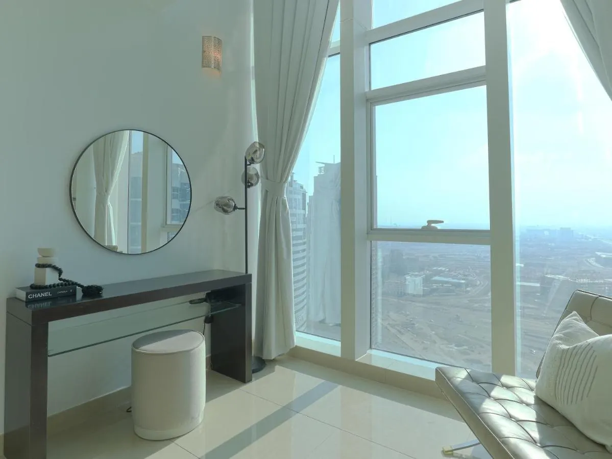 Higuests - Duplex Haven In Laguna Tower With City Views Dubai Apartment