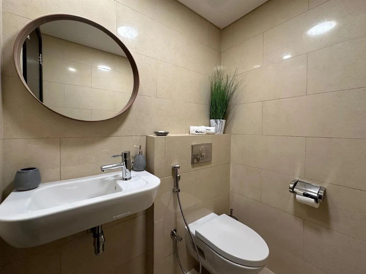 Higuests - Duplex Haven In Laguna Tower With City Views Dubai Apartment